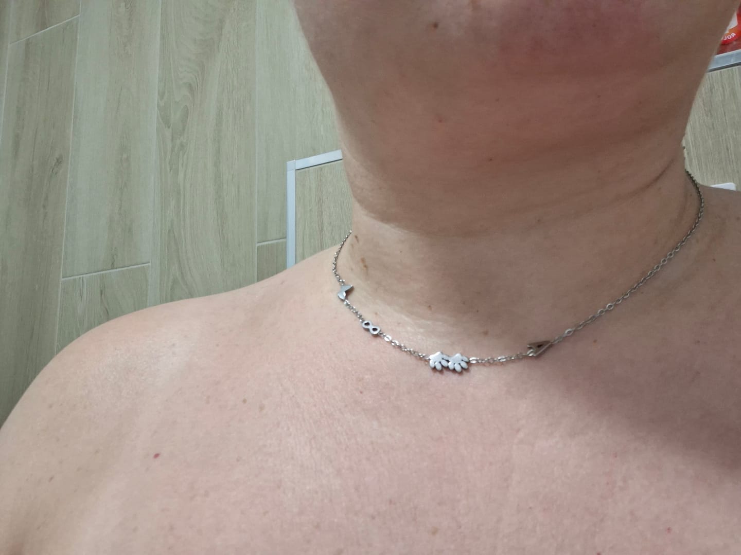 Customer photo review of Spersonalizowany naszyjnik z inicjałami na bok