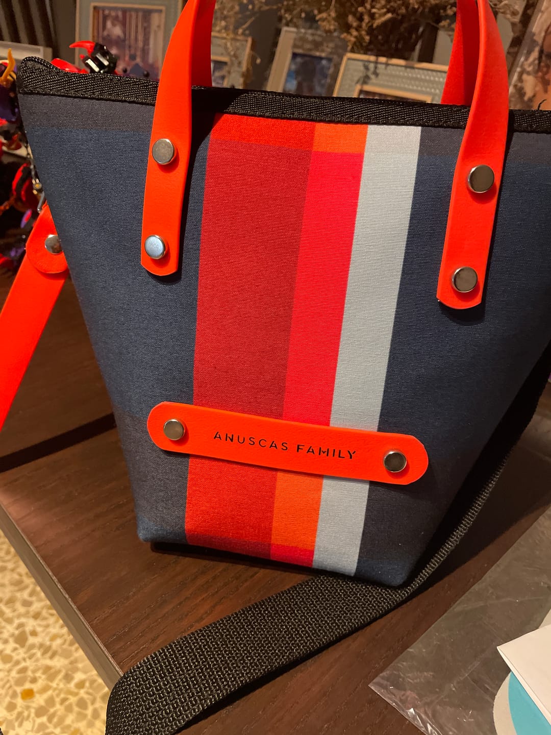 Customer photo review of Bolso Capri