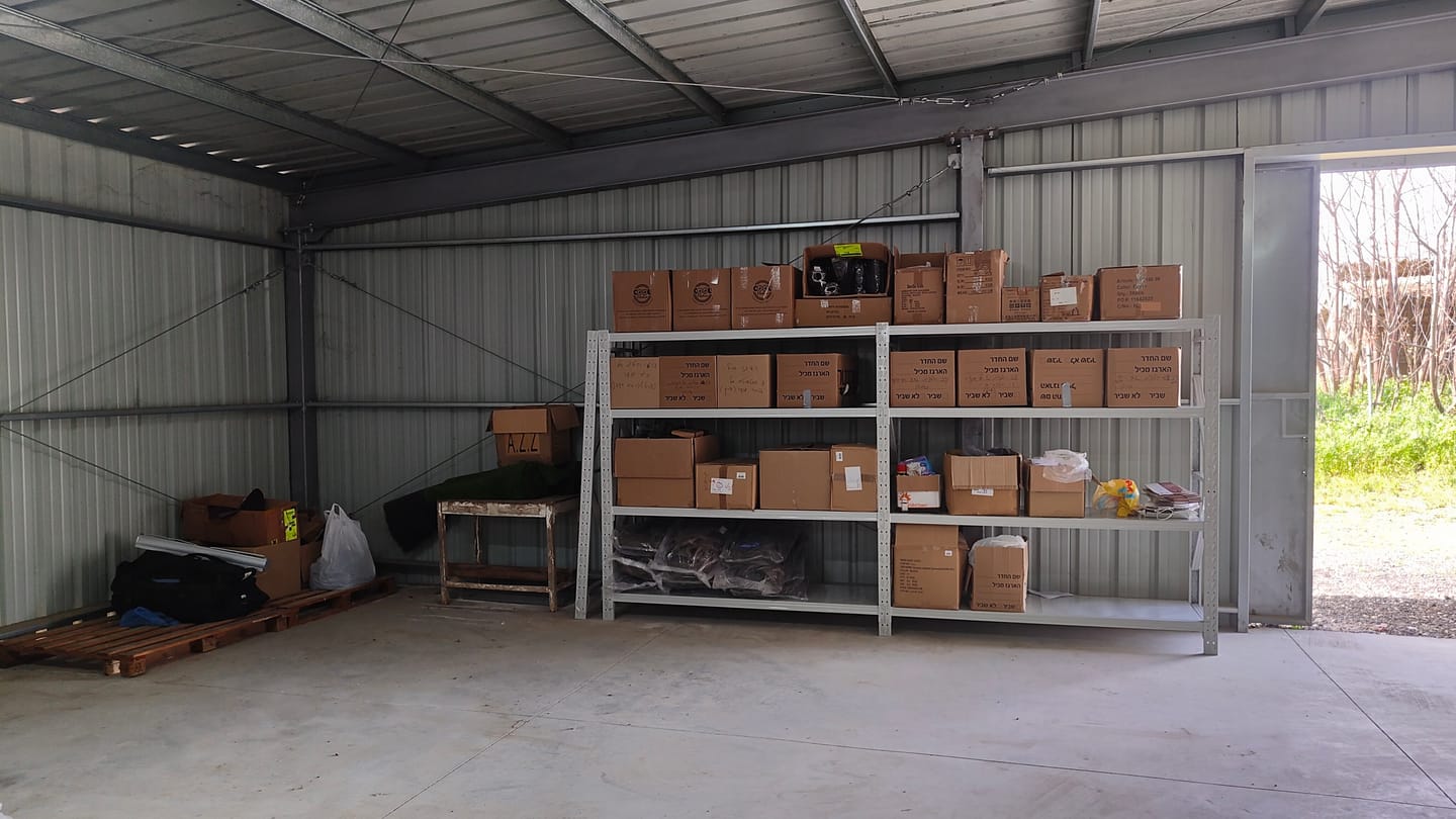 Customer photo review of מדפים מודולריים למחסן כוננית מתכת מודולרית 200/60/200