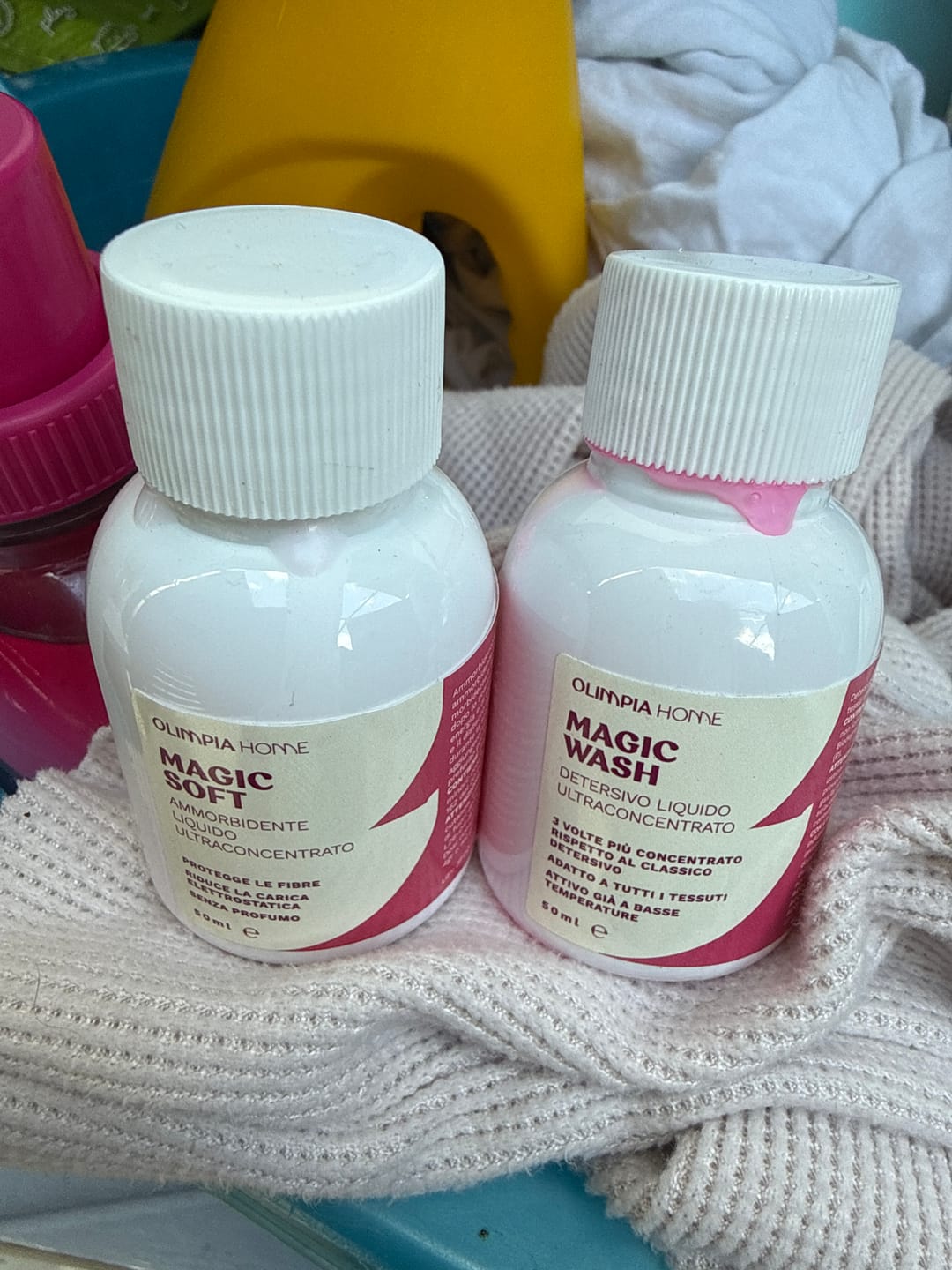 Customer photo review of Magic Wash Liquido - Il Detersivo Professionale per un Bucato Perfetto