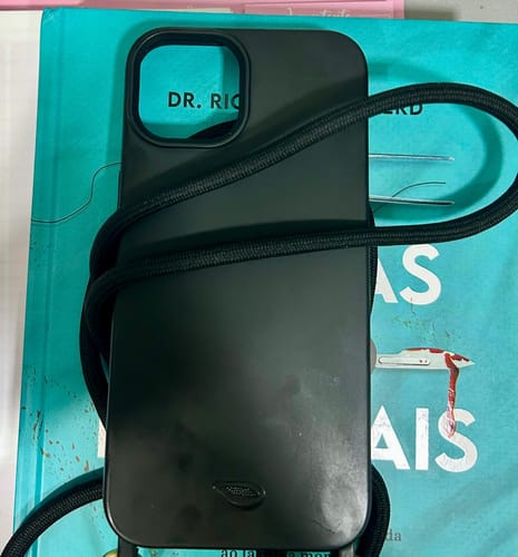 Avaliação com foto de um cliente sobre Case | Preto