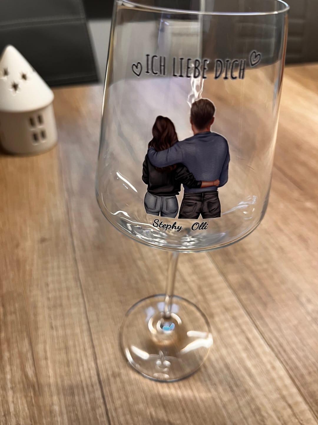 Customer photo review of Jeden Tag - Personalisiertes Weinglas für Paare zum Valentinstag