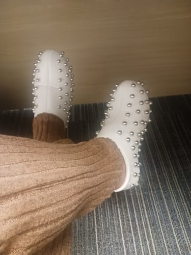 Customer photo review of DARWINSTUD-BLACK FLATFORM MULE