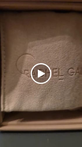 Customer video review of 24K Yellow Gold (99.99% Gold Purity) Essential Piece Collection