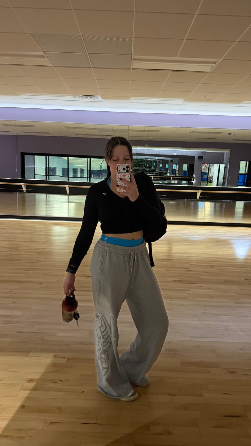 Customer photo review of W281 Flashback Joggers