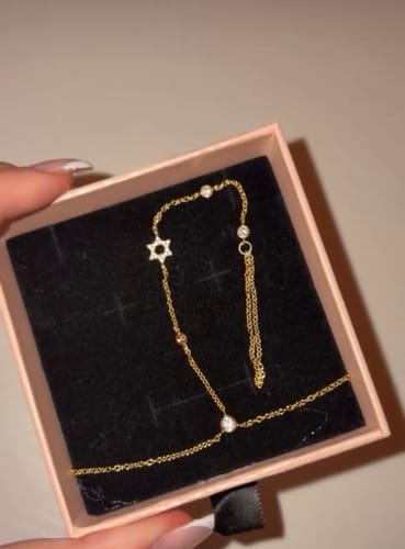 Customer photo review of MAGEN DAVID Hand Chain - Gold