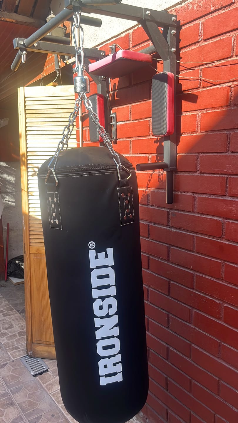 Customer photo review of Saco de Boxeo Cuero de Microfibra IRONSIDE PRO