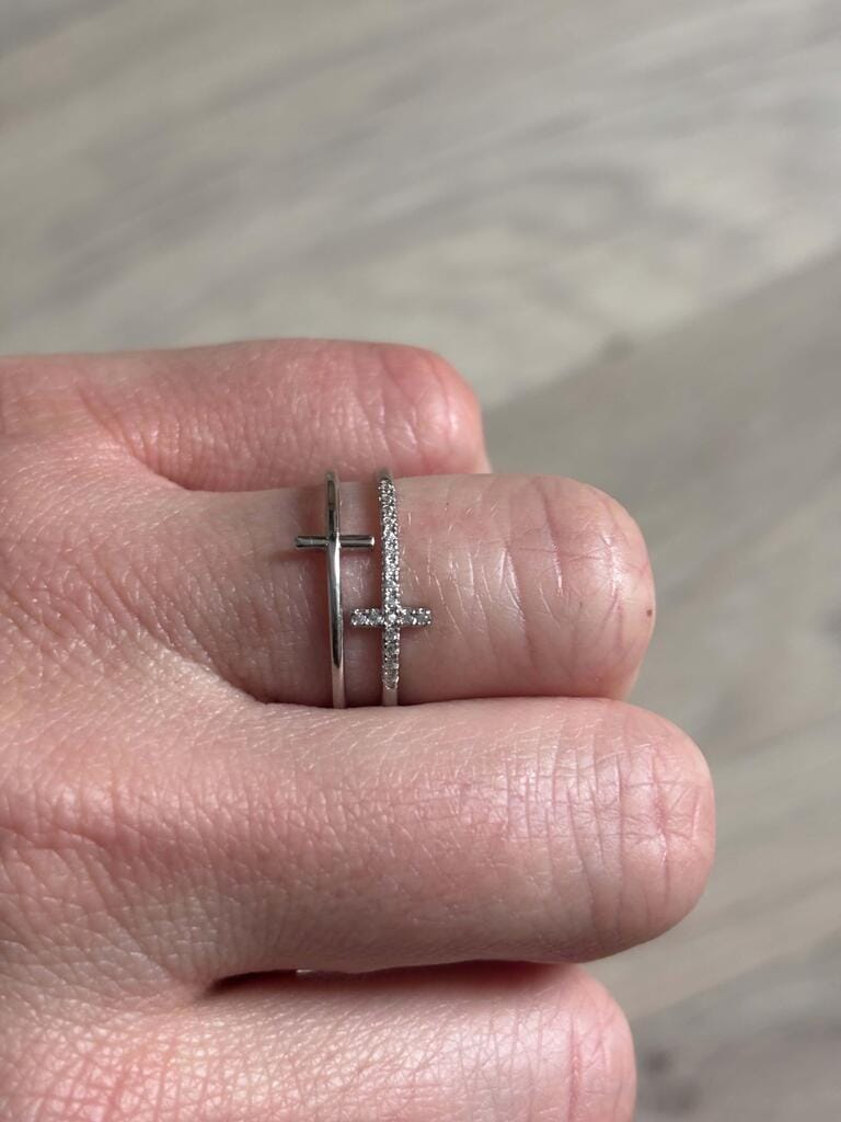 Customer photo review of Bague Croix Minimaliste Maël Argent