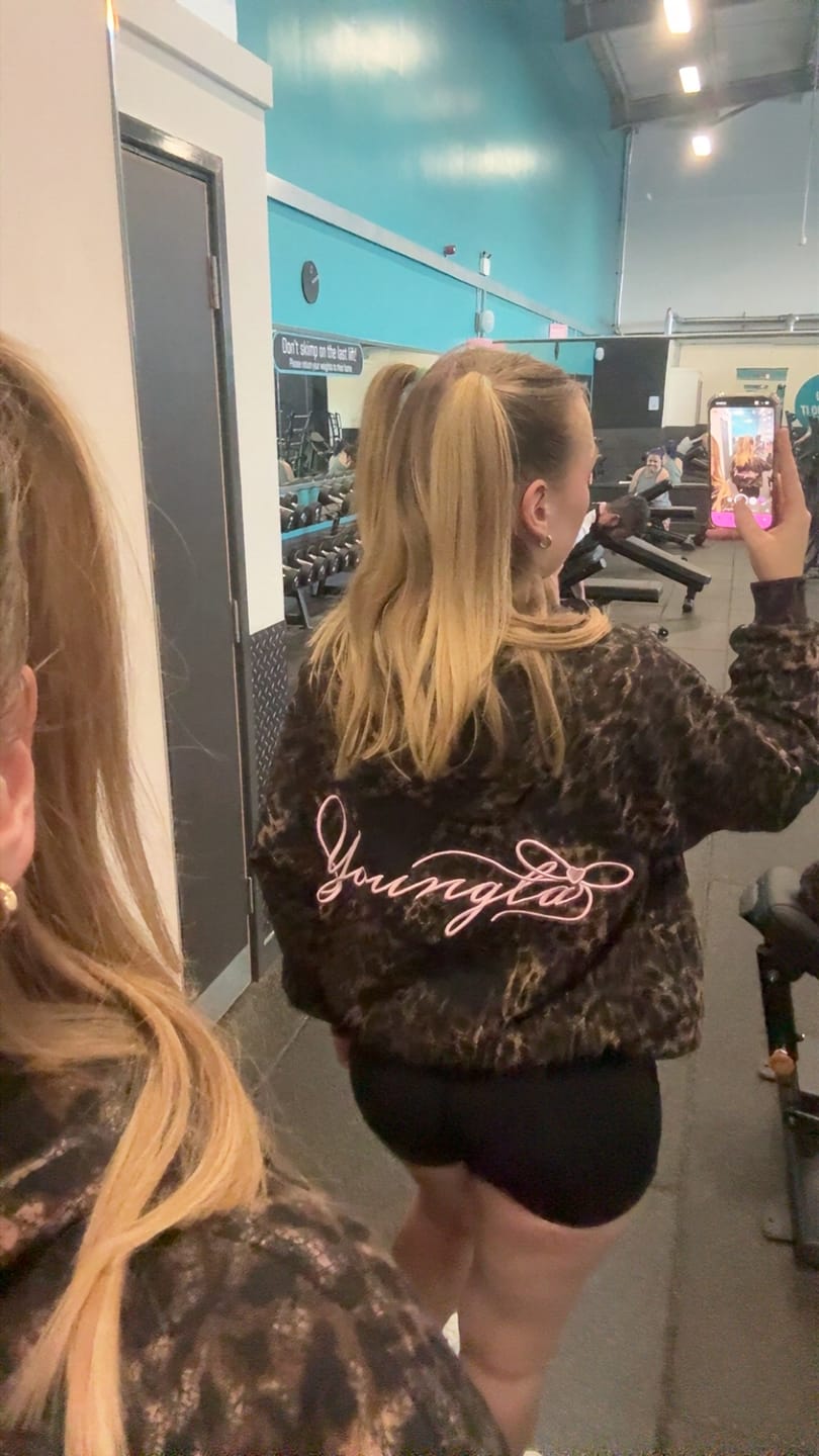 Customer photo review of W533 Flashback Zip Hoodie