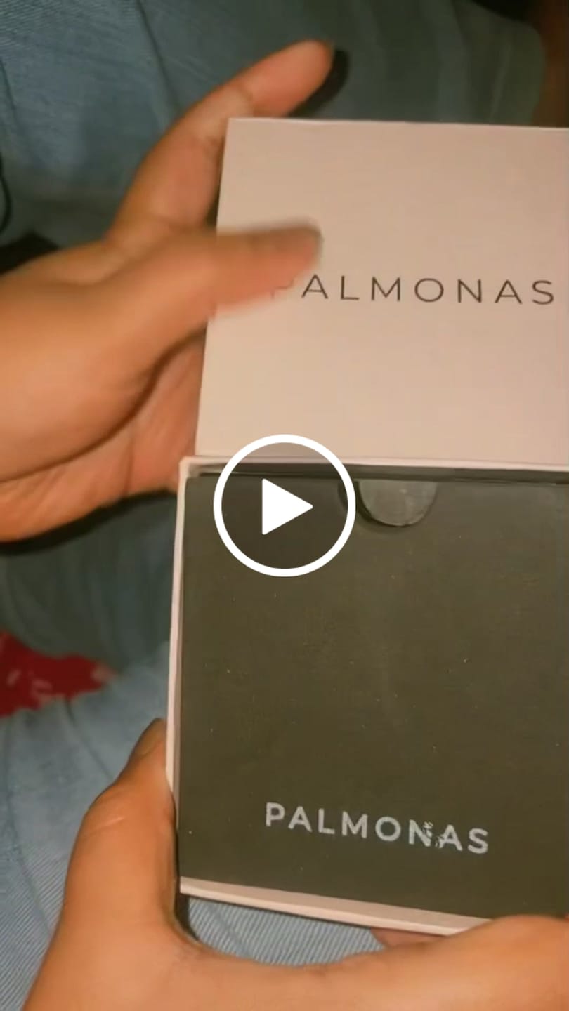 Customer video review of Golden Heart Charm Chain Necklace