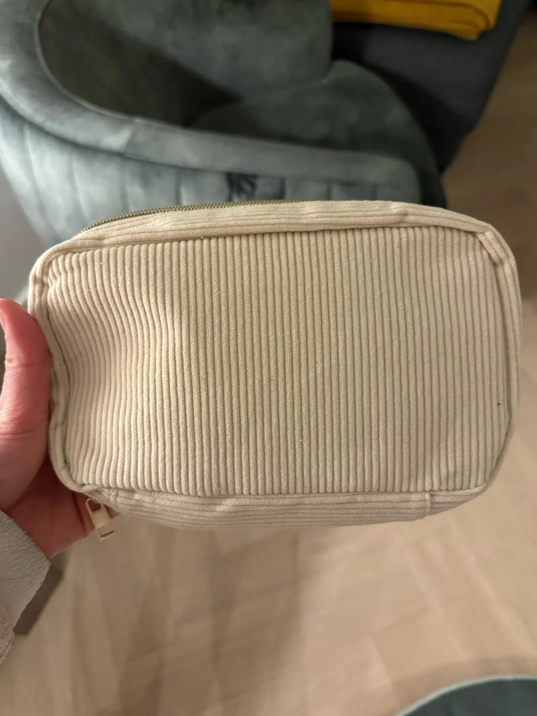 Customer photo review of Trousse de Toilette Velours Côtelé