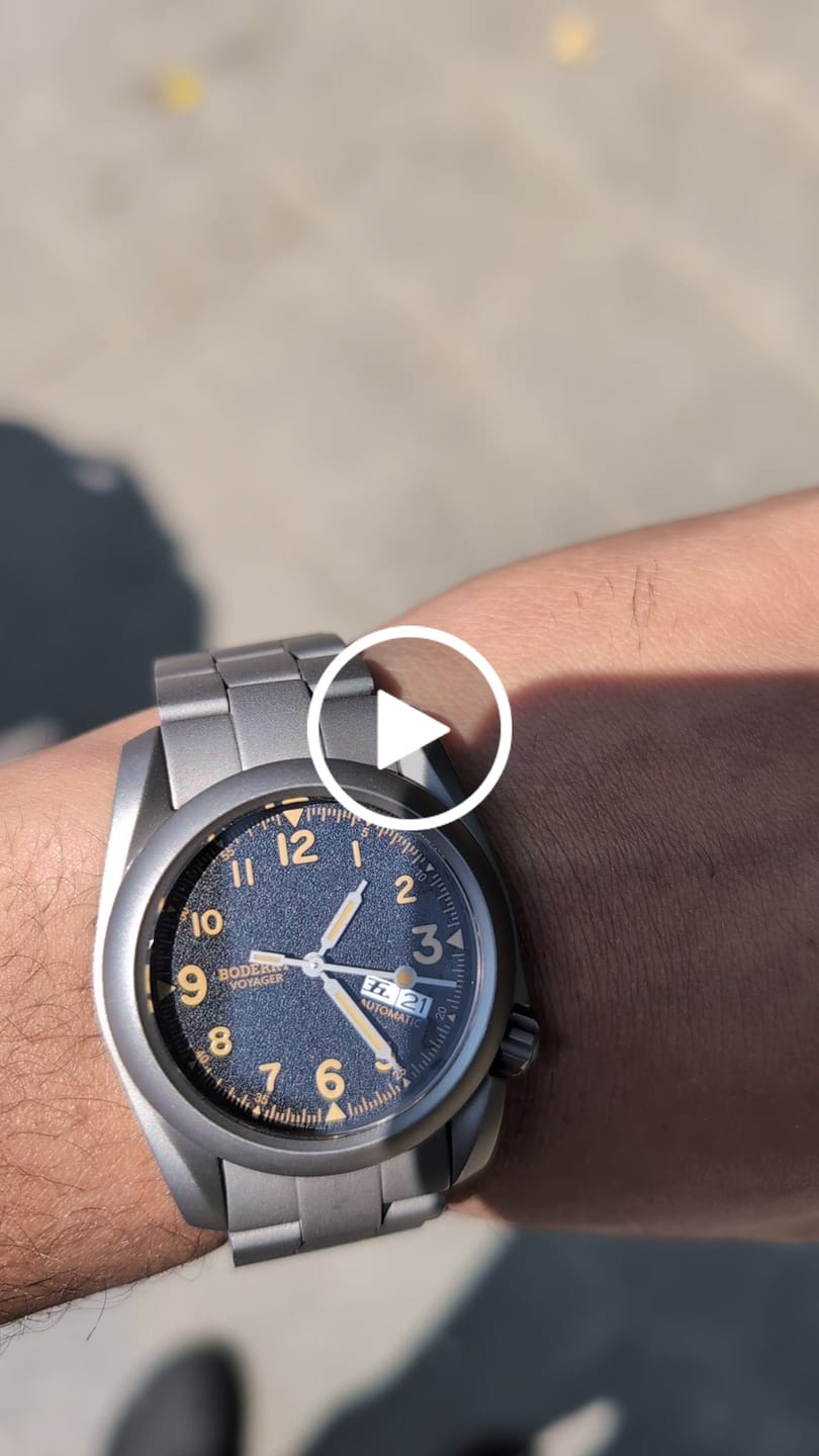 Customer video review of VOYAGER - 100M Waterproof Titanium Automatic Field Watch | Volcanic Gray-bracelet