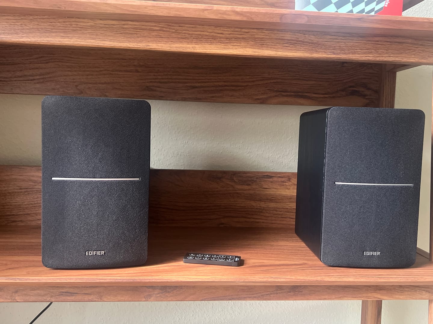 Customer photo review of R1280DB Bluetooth Bookshelf Speakers