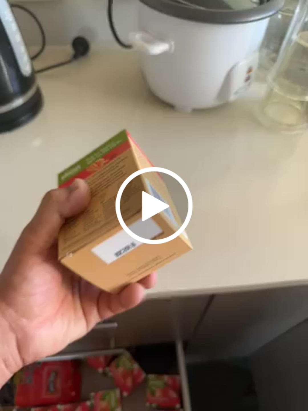 Customer video review of Rosehip & Hibiscus Tea 25 Tea Bags - Certified Organic