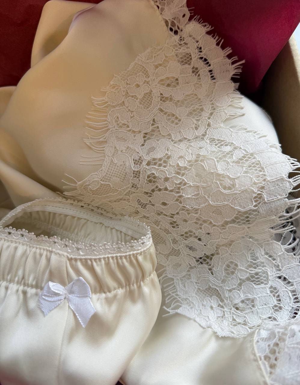 Customer photo review of Lunelle in White