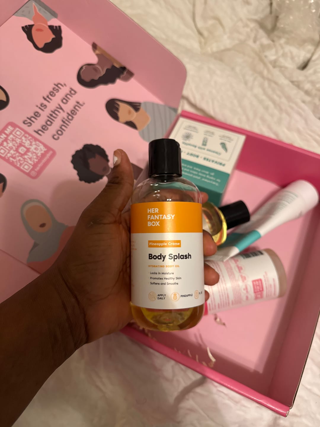 Customer photo review of Body Splash - Skin Smoothing Body Oil  (Pineapple Creme)