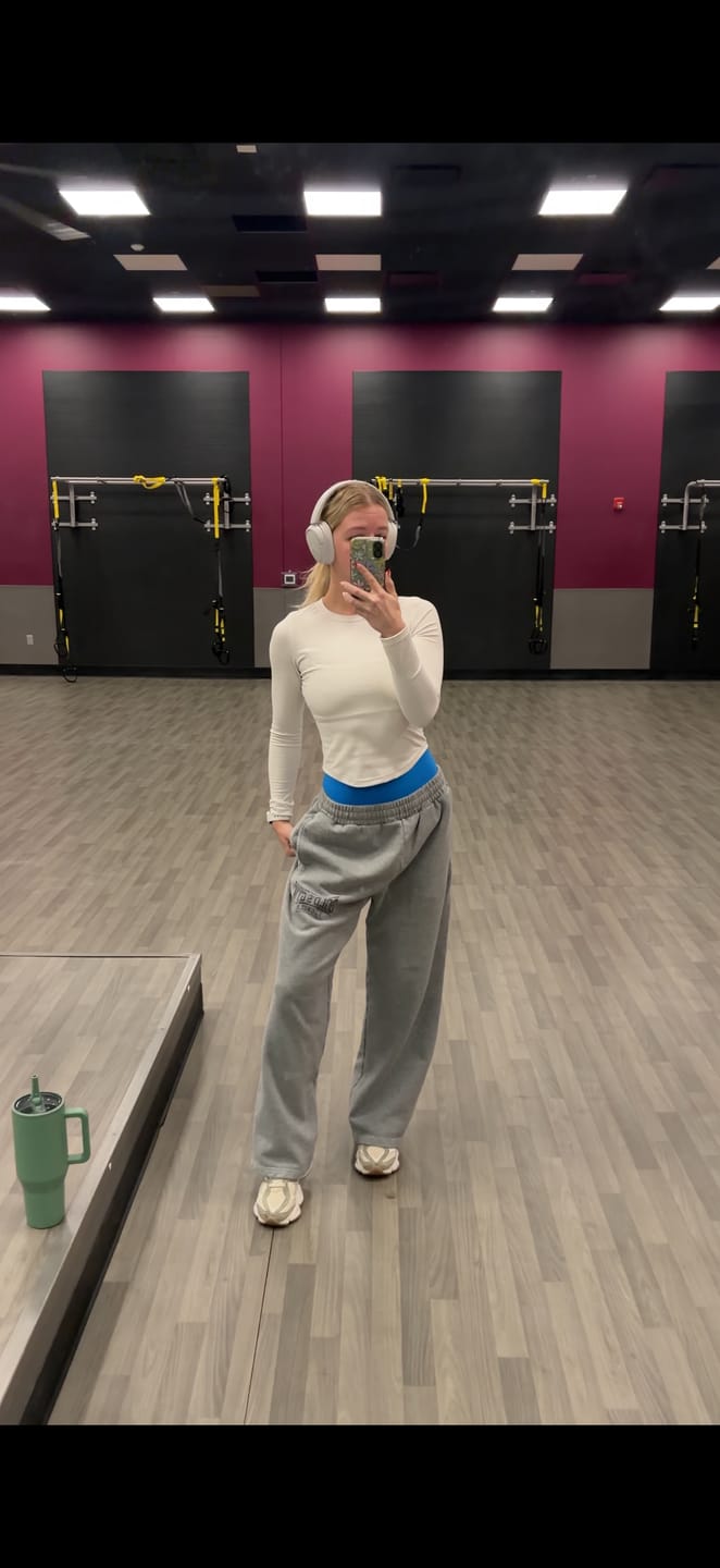 Customer photo review of 2052 - Gold's Iron Legacy Heritage Sweats
