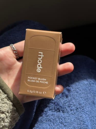Customer photo review of pocket blush - disponível em Portugal