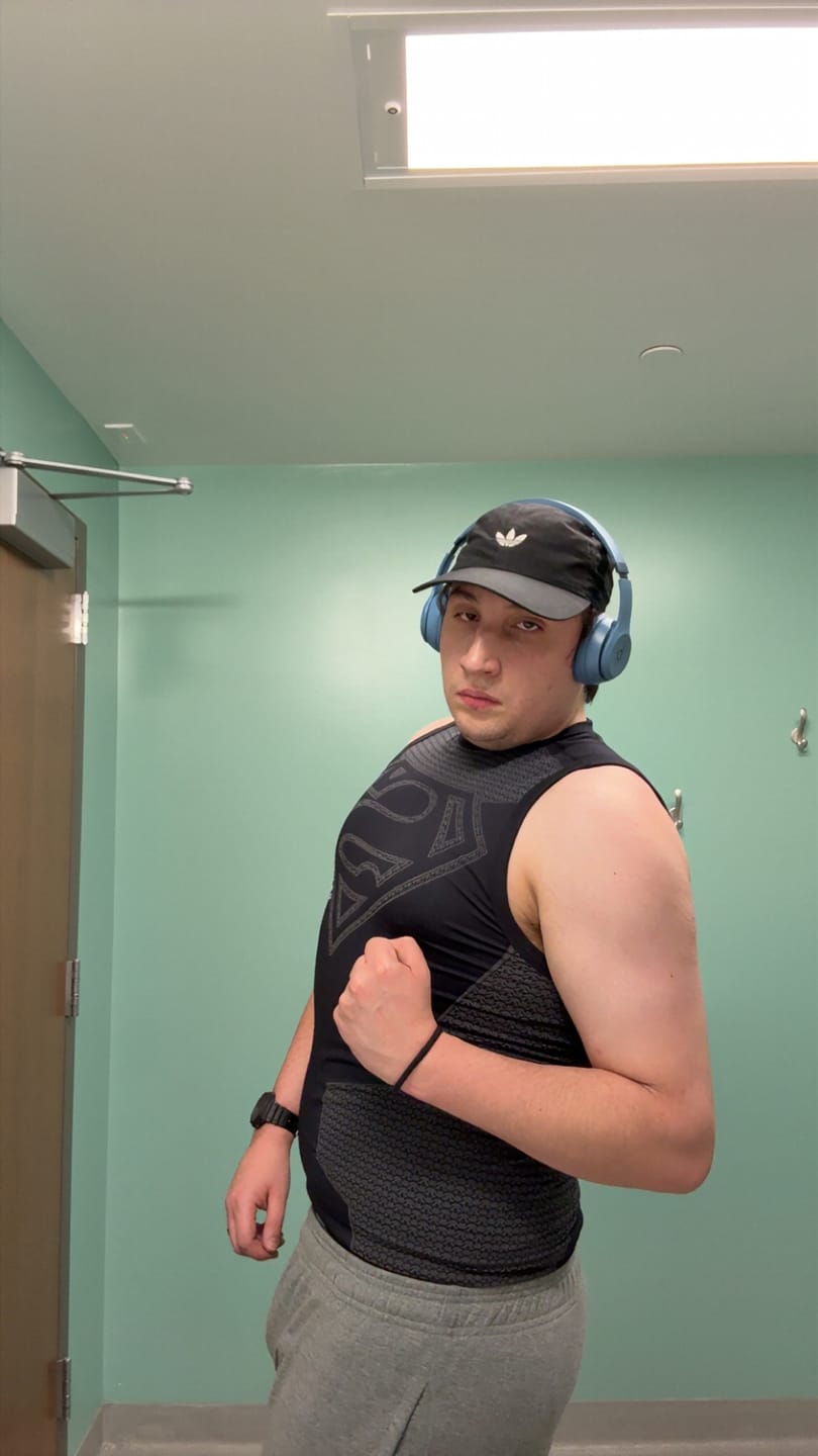 Customer photo review of 3047 - Superman Compression Tanks