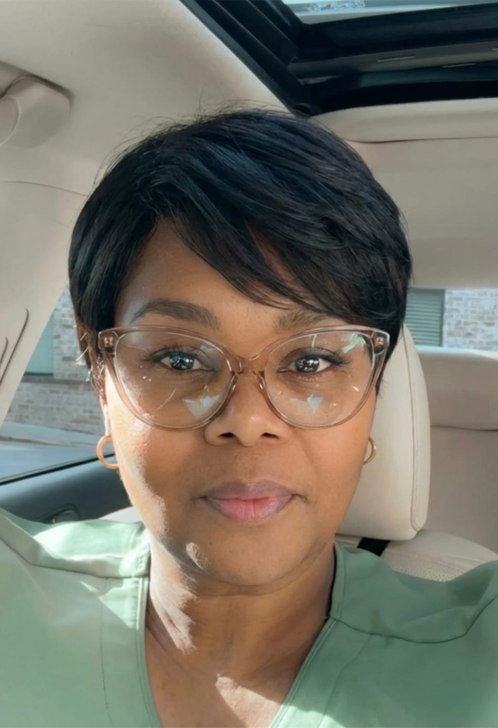 Customer photo review of Vanessa Vixen Human Hair Wig - HH CHI
