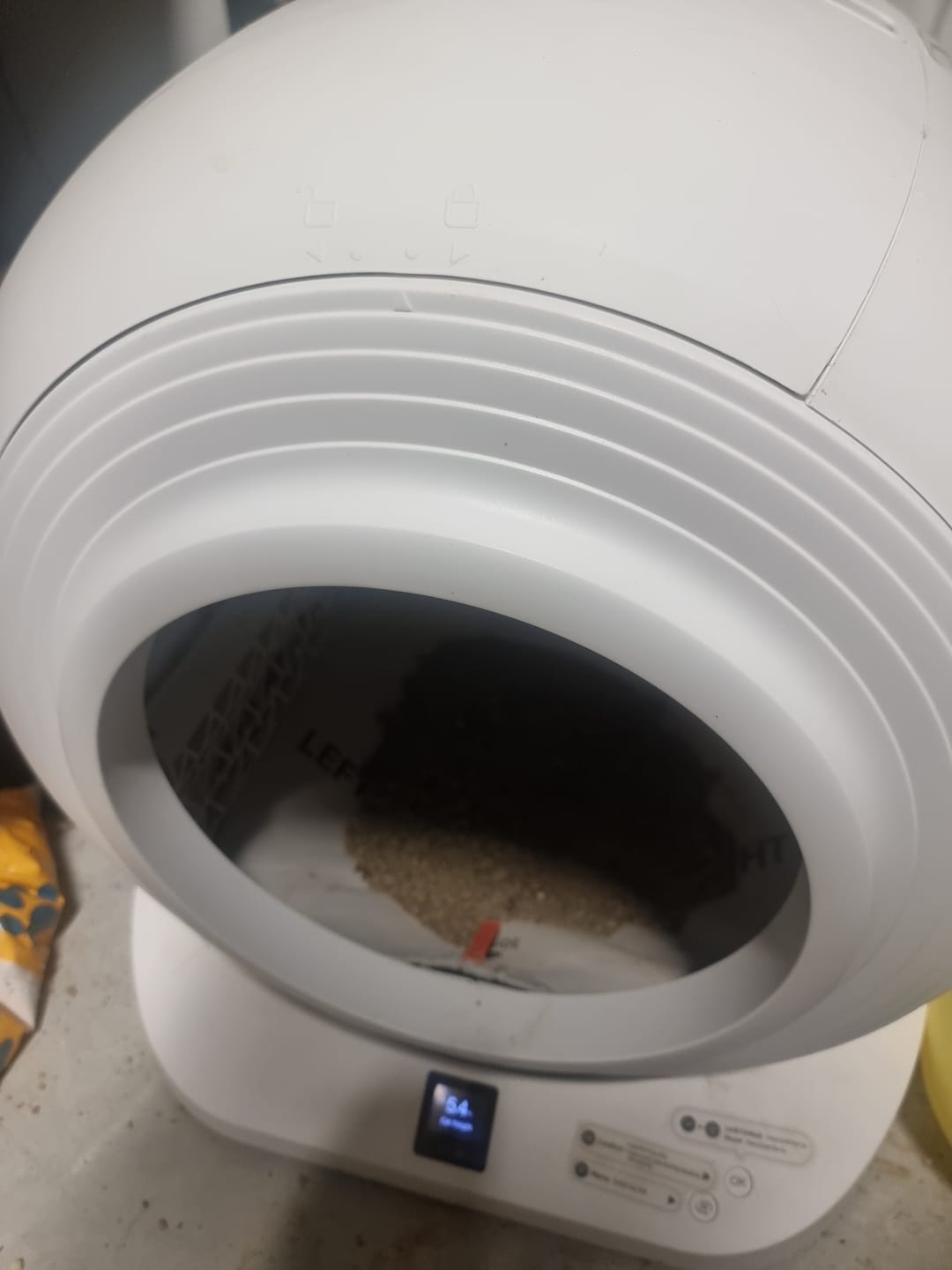 Customer photo review of The Tonepie Q-CLEAN: The Ultimate Self-Cleaning Litter Box for a Healthier Cat & Happier You