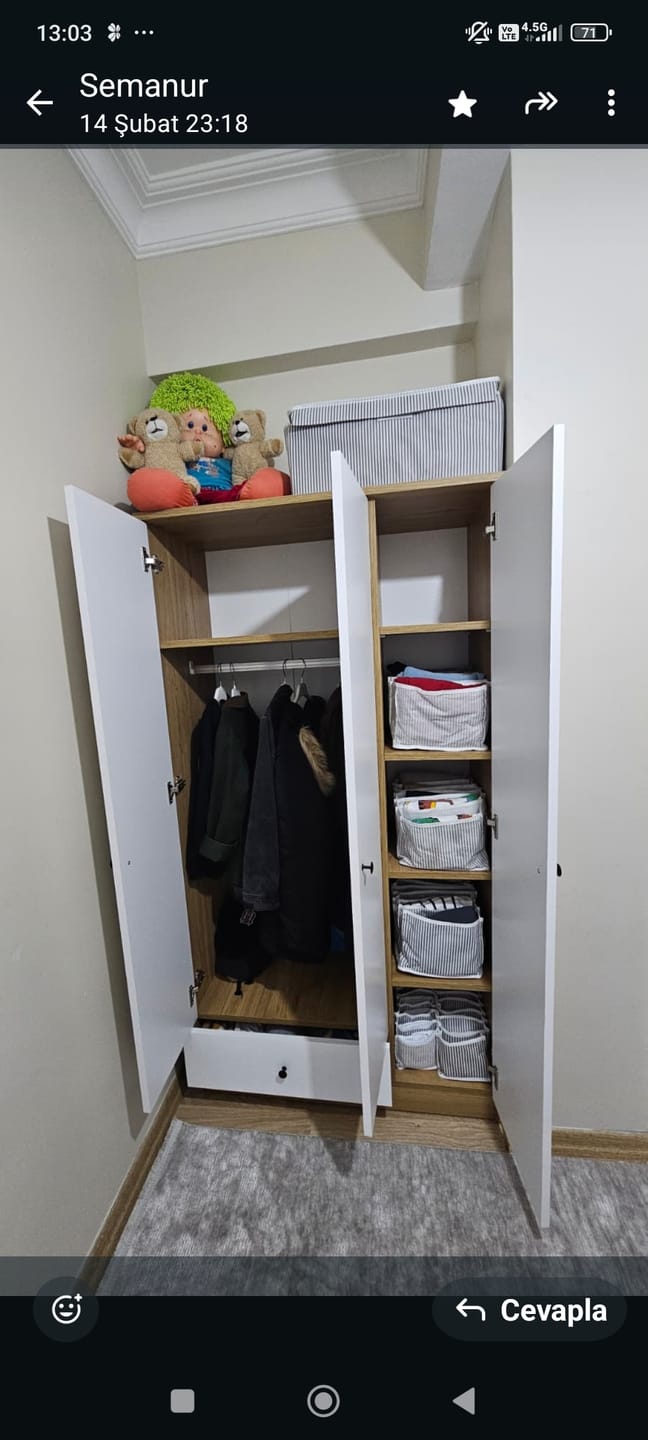 Customer photo review of Rani BA117 Gardırop Elbise Dolabı 3 Kapaklı 1 Çekmeceli 6 Raflı 1 Askılı Sepet Ceviz - Beyaz
