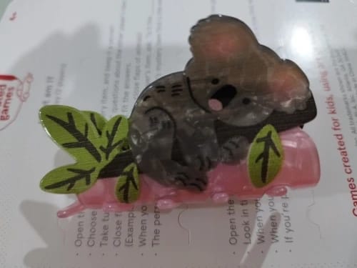 Customer photo review of Acetate Cartoon Animal Hair Claw Clip