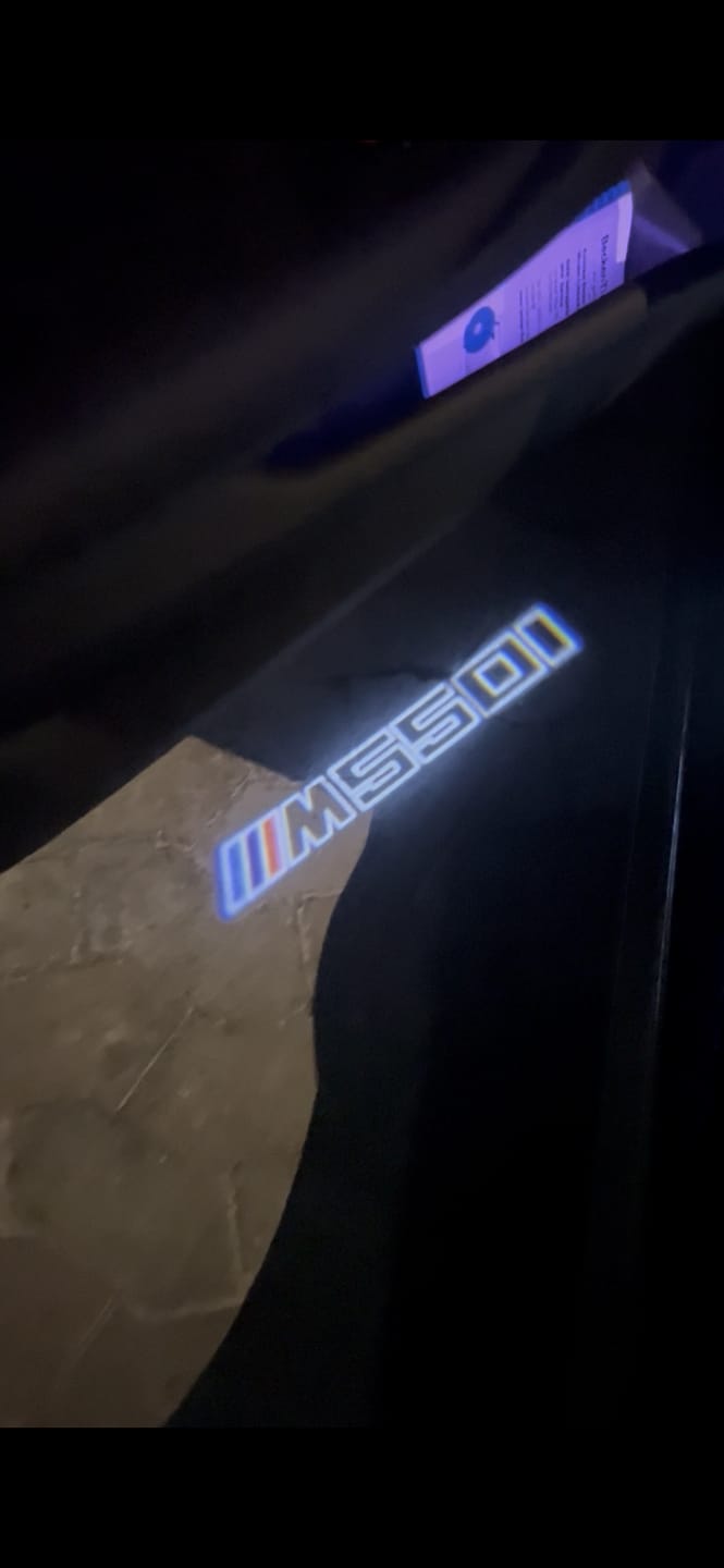 Customer photo review of BMW   5 SERIES M550 i   LOGO PROJECTOT LIGHTS (quantity 1 = 1 sets/2 door lights) Nr.6024q93