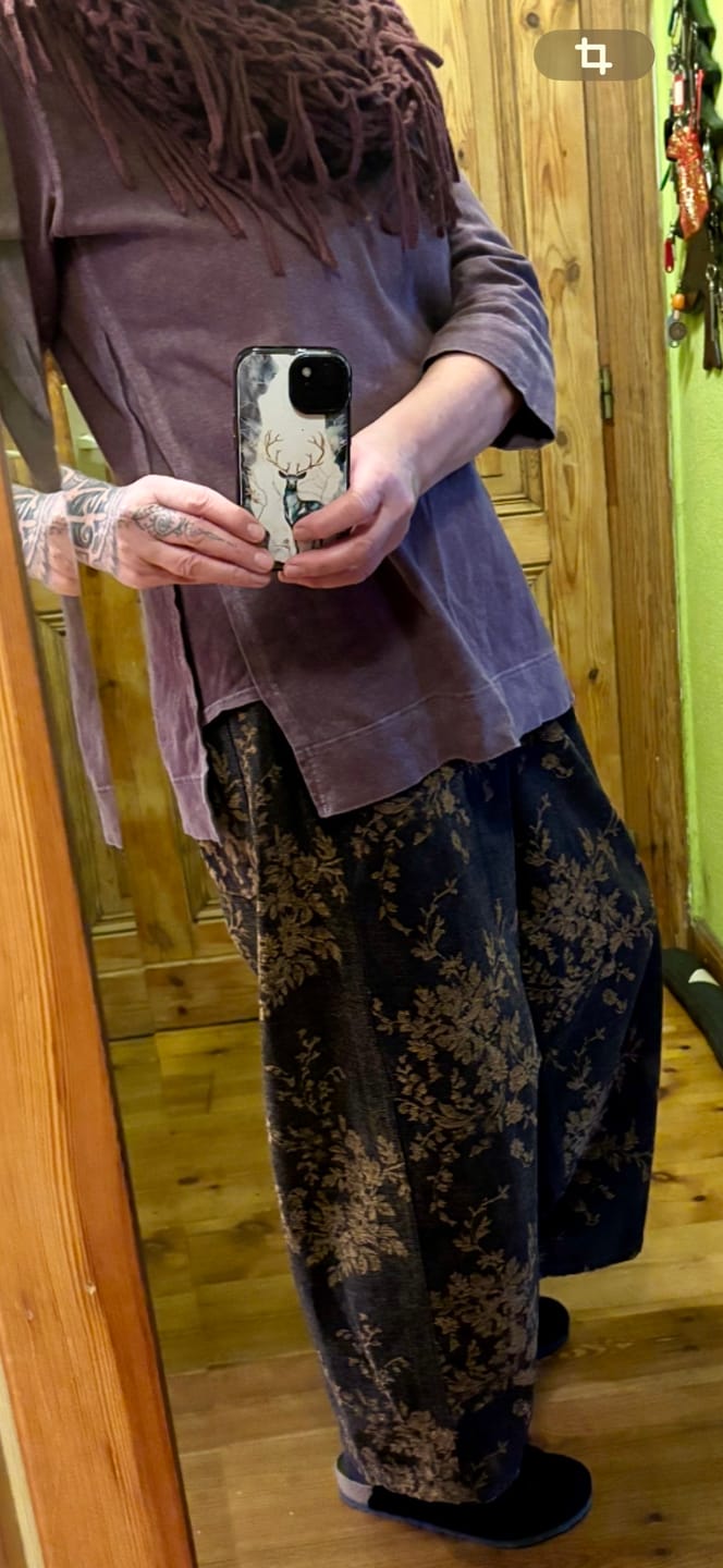 Customer photo review of Women Autumn Retro Flower 100%Cotton Wide-leg Pants