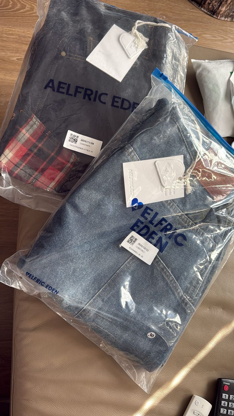 Customer photo review of Aelfric Eden  Baggy Barrel Big Pocket Jeans