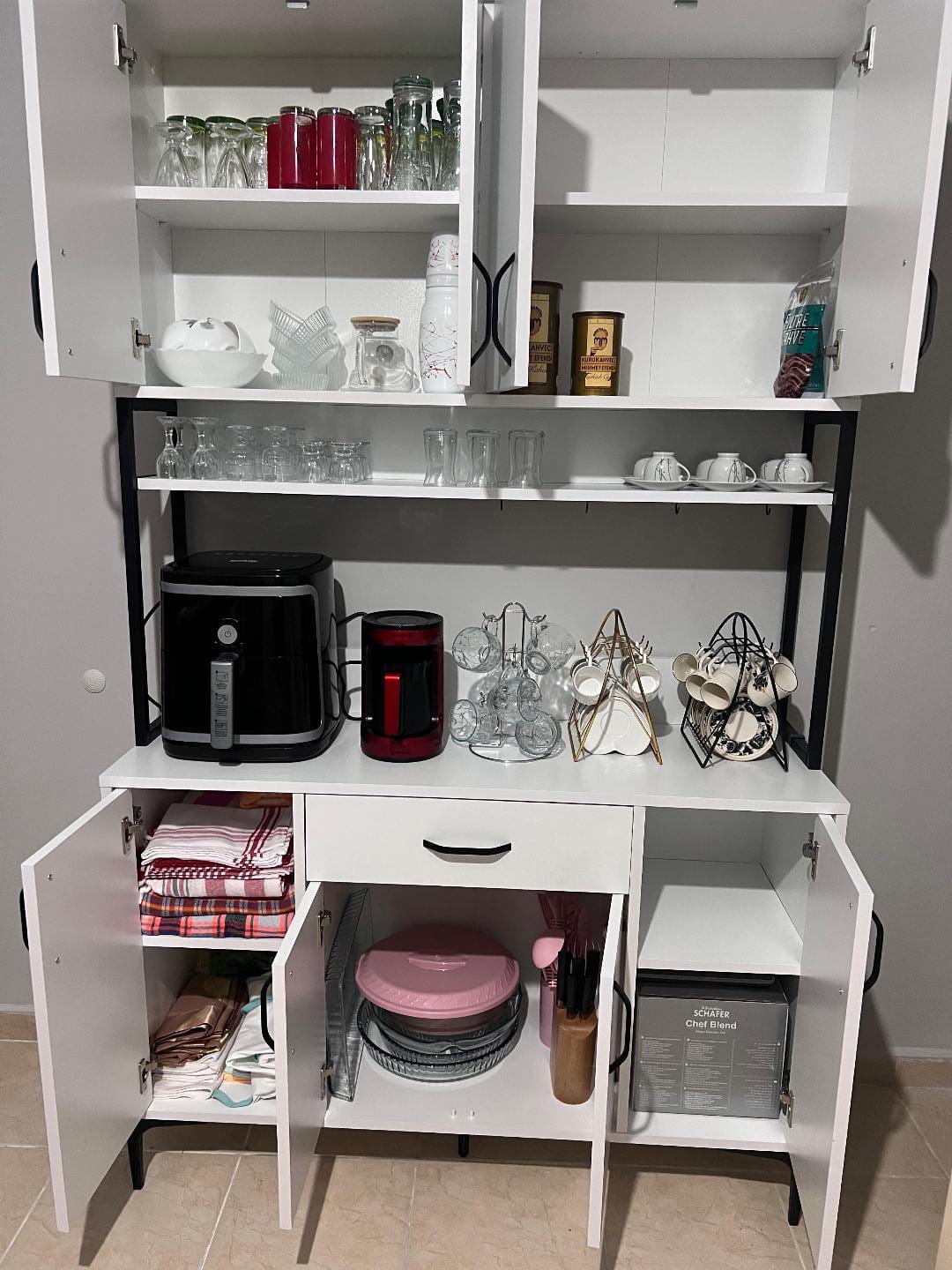 Customer photo review of Rani F1 Çok Amaçlı Dolap 4 Kapaklı 6 Raflı Banyo Kiler Mutfak Dolabı Beyaz M4