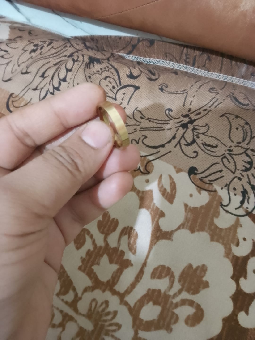 Customer photo review of Vintage Gold Band Ring