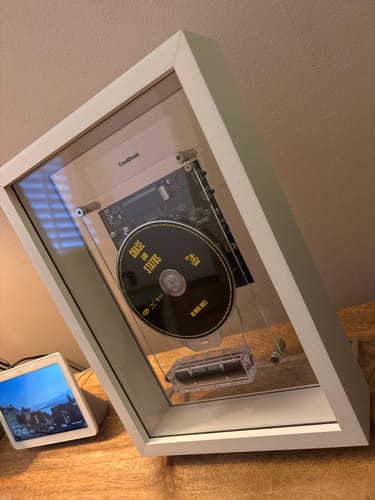 Customer photo review of M1 Music Frame CD Player