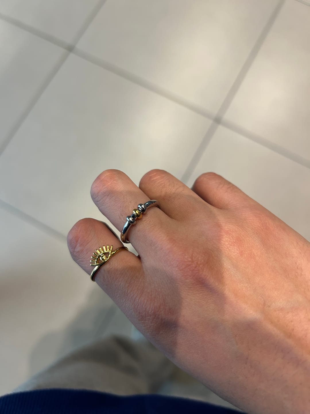 Customer photo review of Anillo Con Tres Mini Argollas