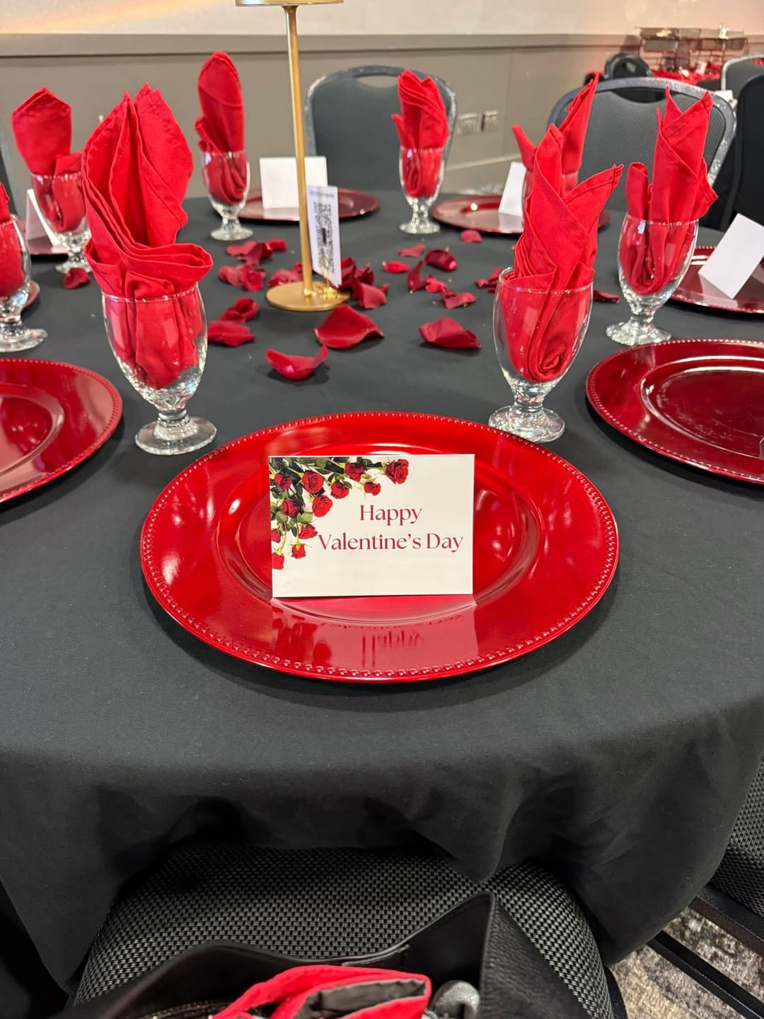 Customer photo review of Red Rose Petals