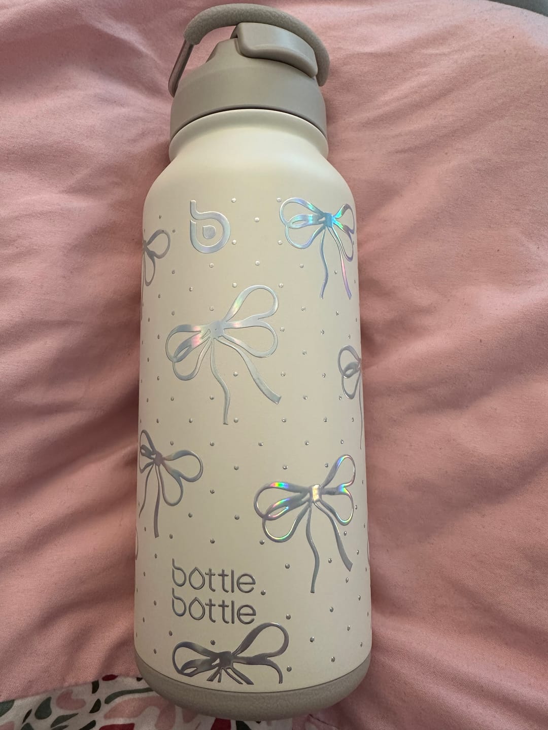 Customer photo review of Hydro X Bottle 32oz - Bow (Per-sale)