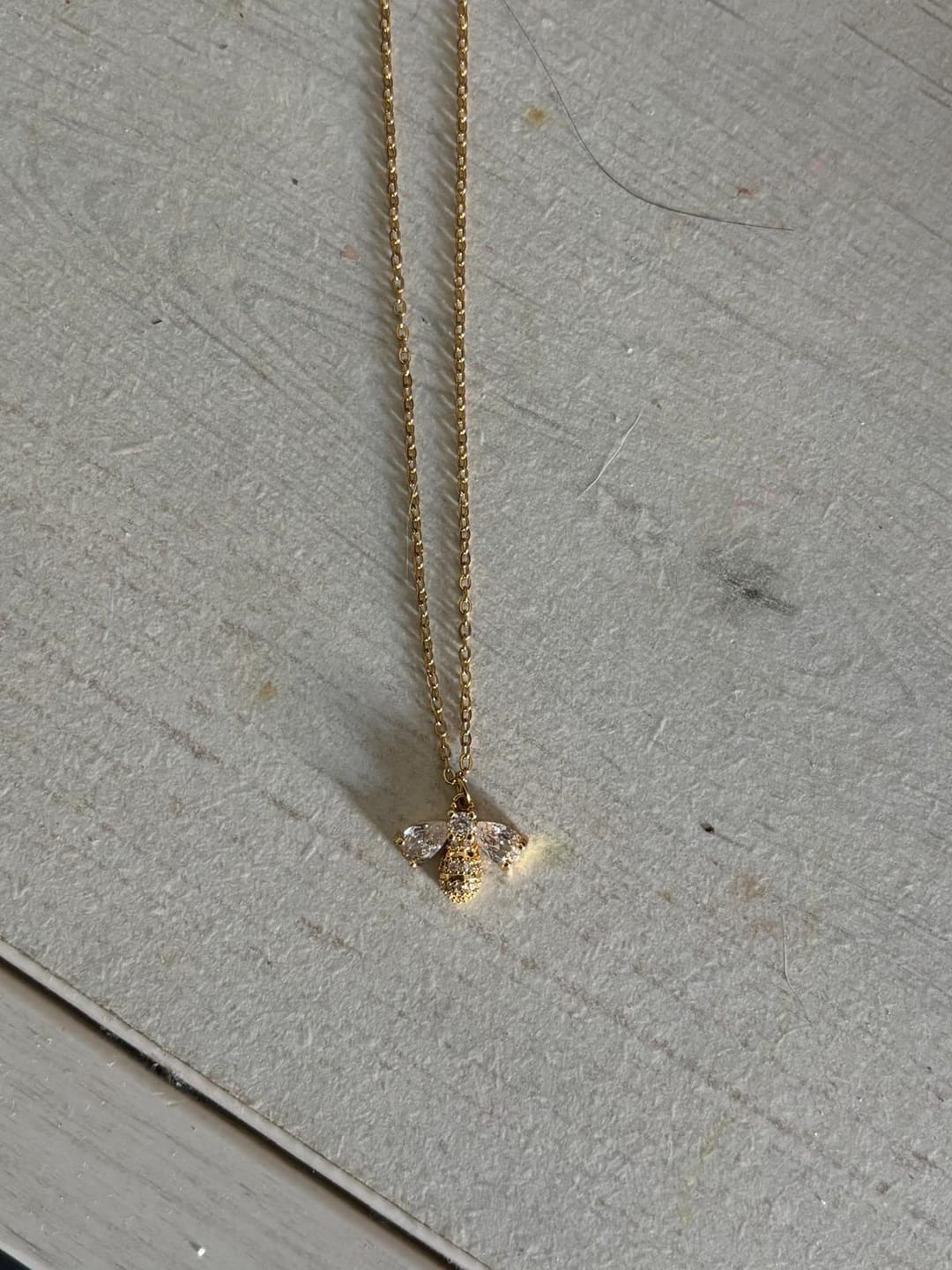 Customer photo review of Collier Abeille Divine