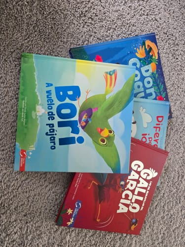 Customer photo review of Bori: A Vuelo de Pájaro | Libro Bilingüe
