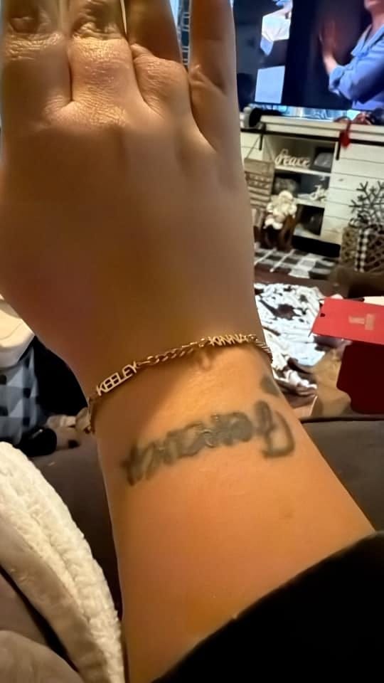Customer photo review of Pulseira com Nome Personalizada