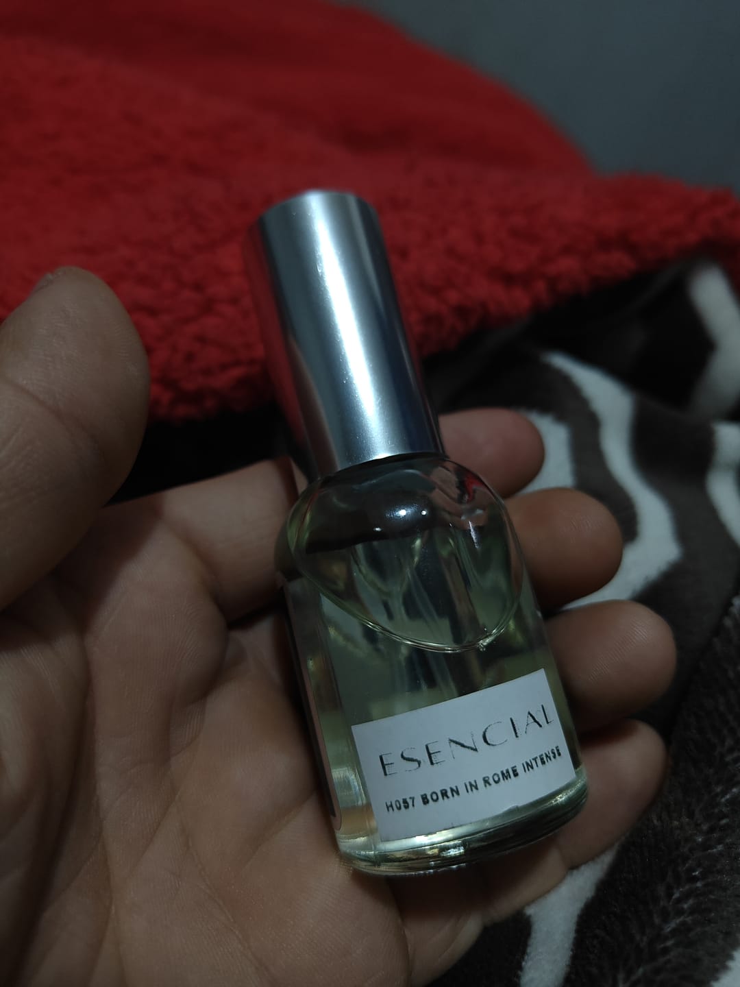 Customer photo review of H057 Inspirado en: Valentino Uomo Born In Roma Intense - Valentino
