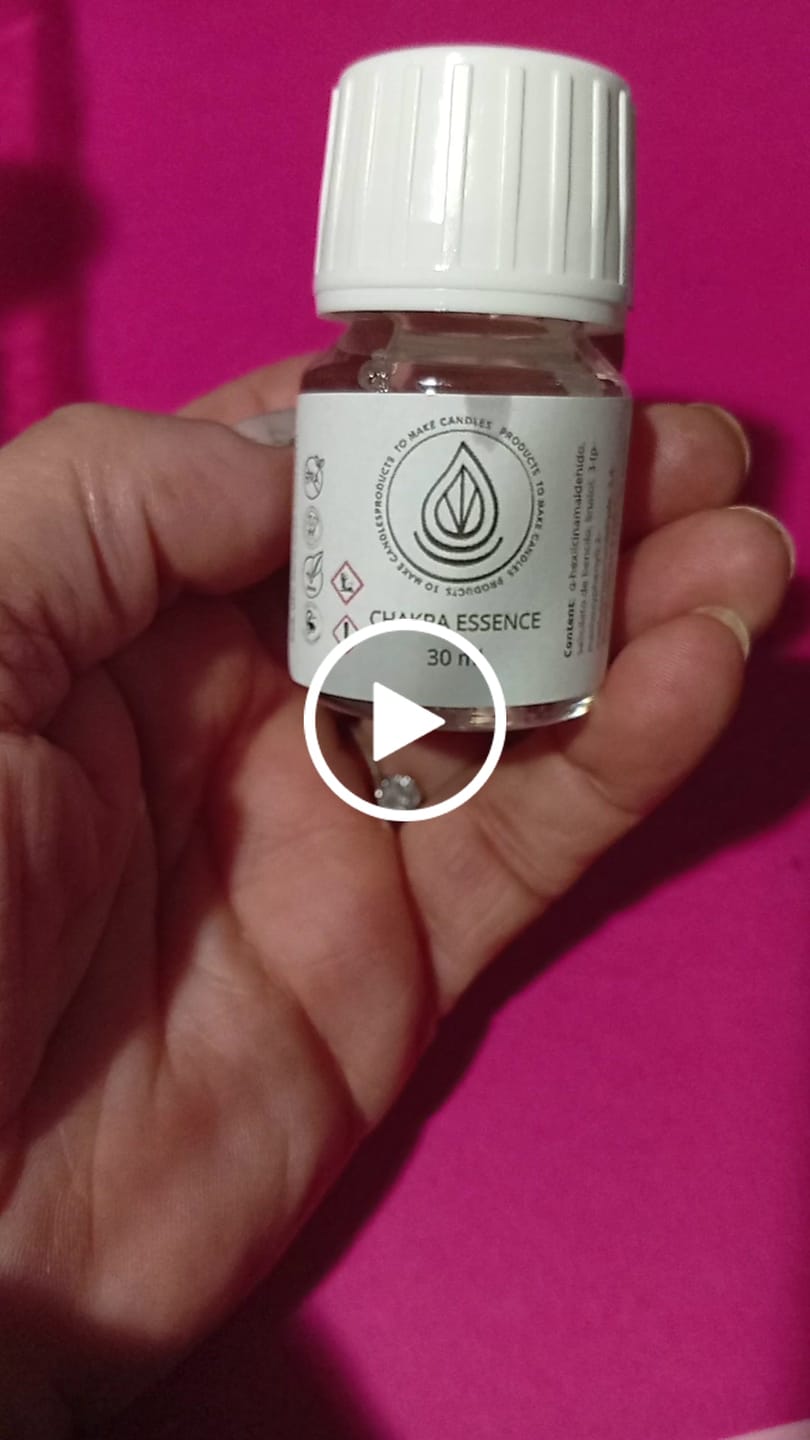 Customer video review of Fragancia CHAKRA ESSENCE