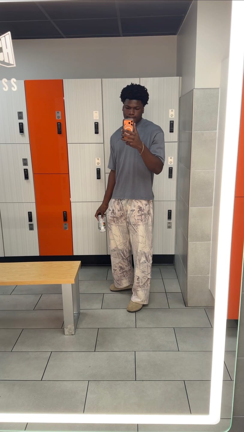 Customer photo review of 2058 - Superstar Sweats