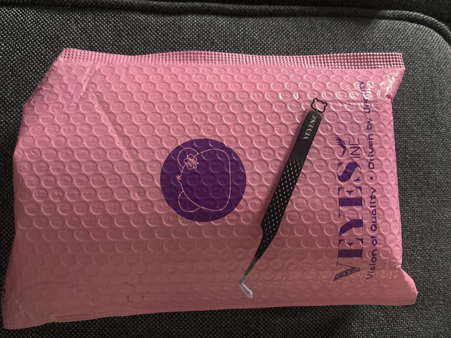 Customer photo review of Noir N°1 - Fiber Lash Tweezer