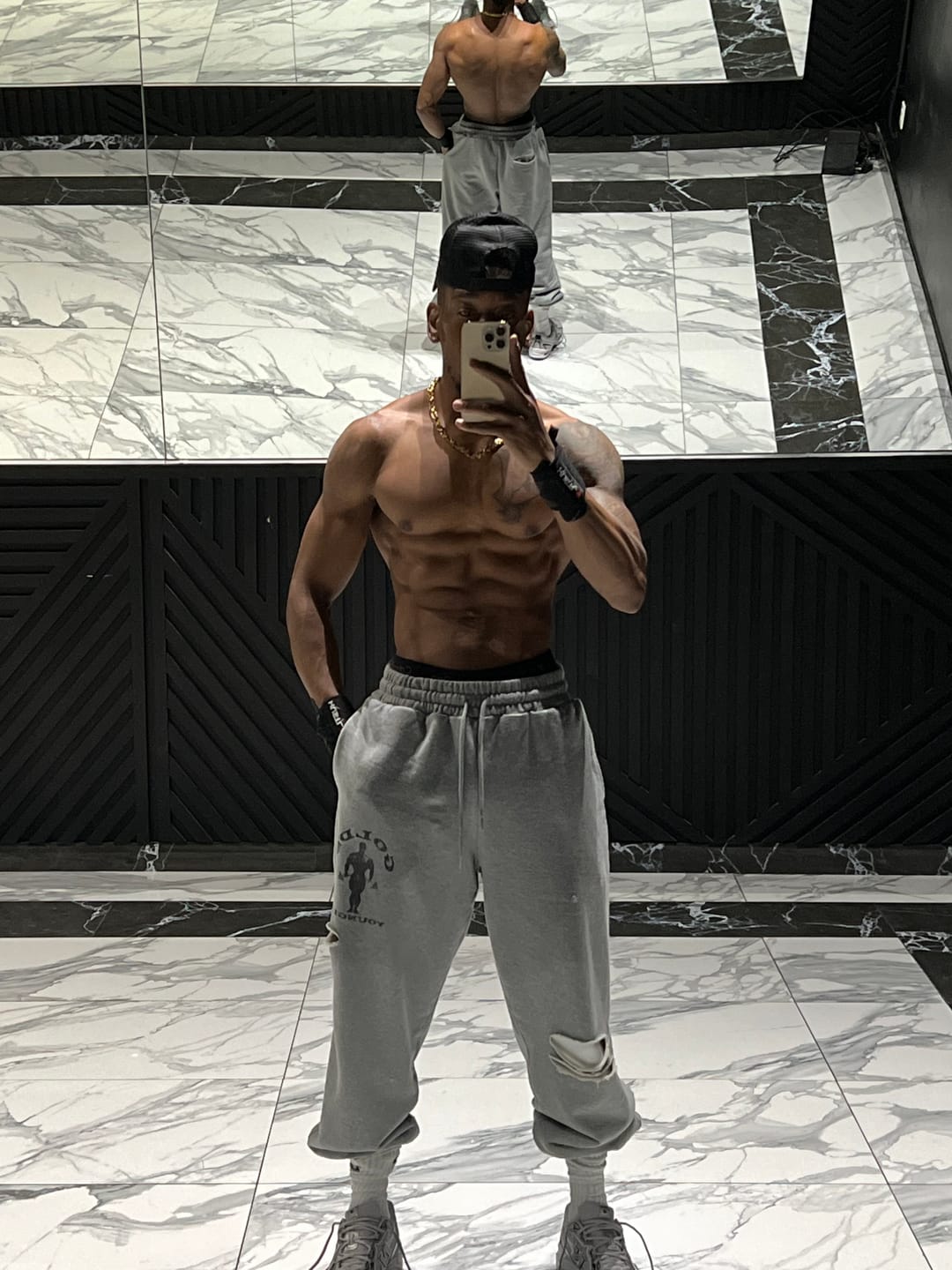 Customer photo review of 2054 - Gold's Iron Legacy Layered Joggers