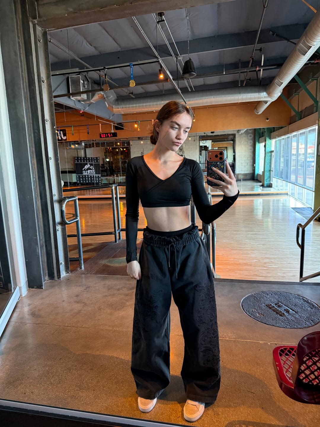 Customer photo review of 2061 - Threadmark Sweats
