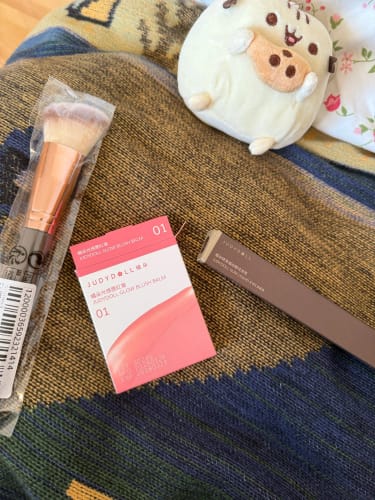 Customer photo review of JUDYDOLL Glow Blush Balm