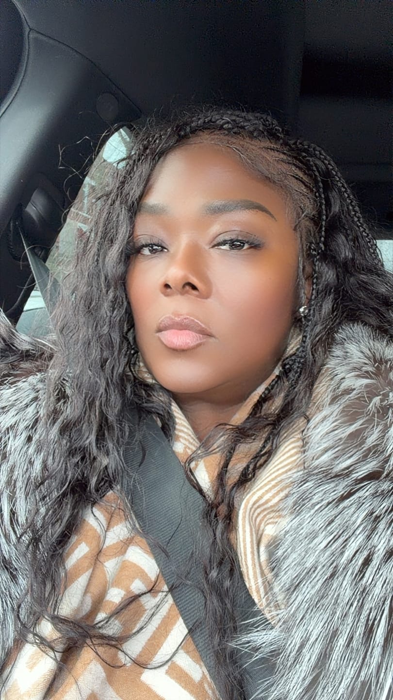 Customer photo review of Avery - Fulani 2 Steps Pre Bleached Full lace Cornrow Human Hair Curls Boho Box Braided Wig