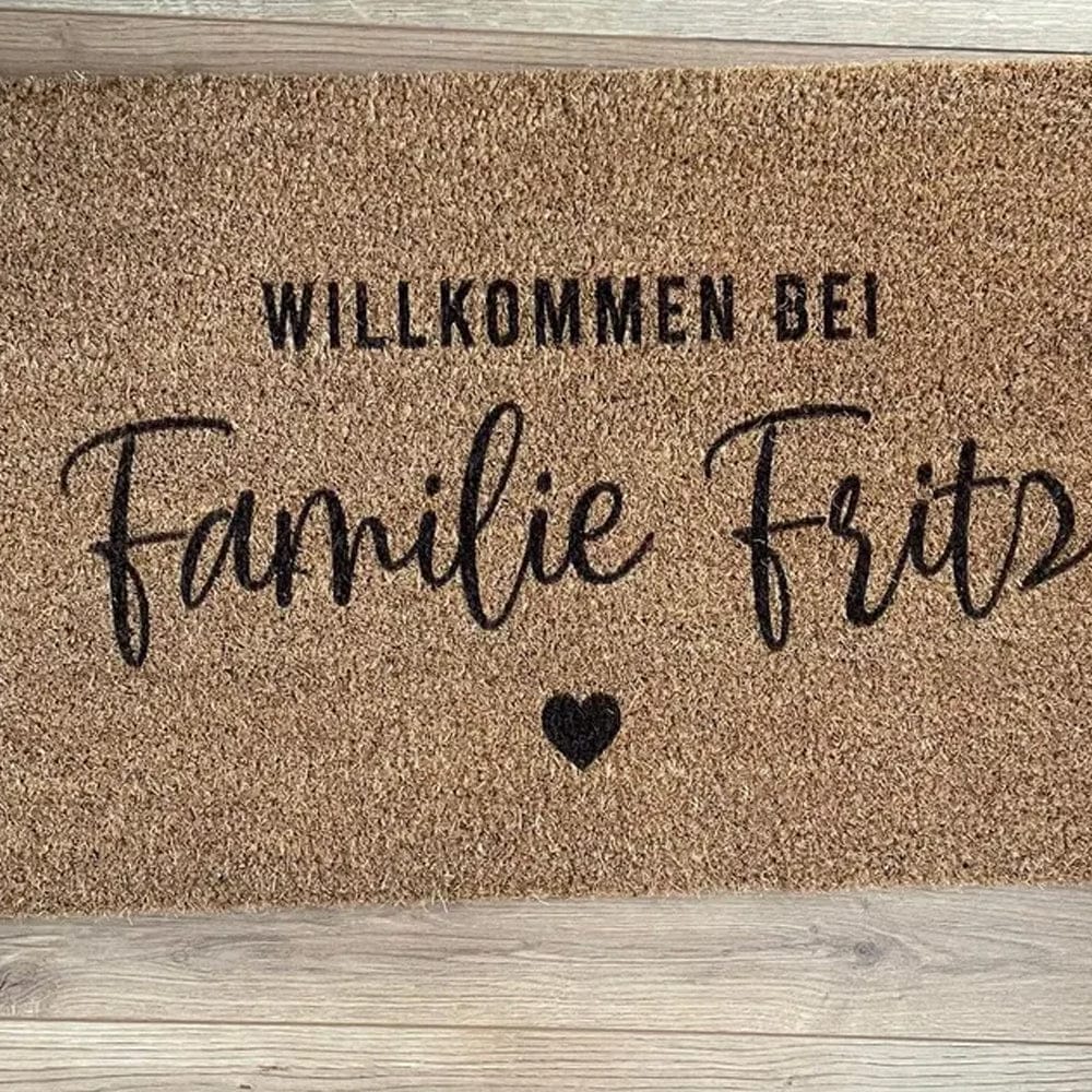 Customer photo review of Fußmatte aus Kokos personalisierbar – Die Familienname verschnörkelt mit Herz