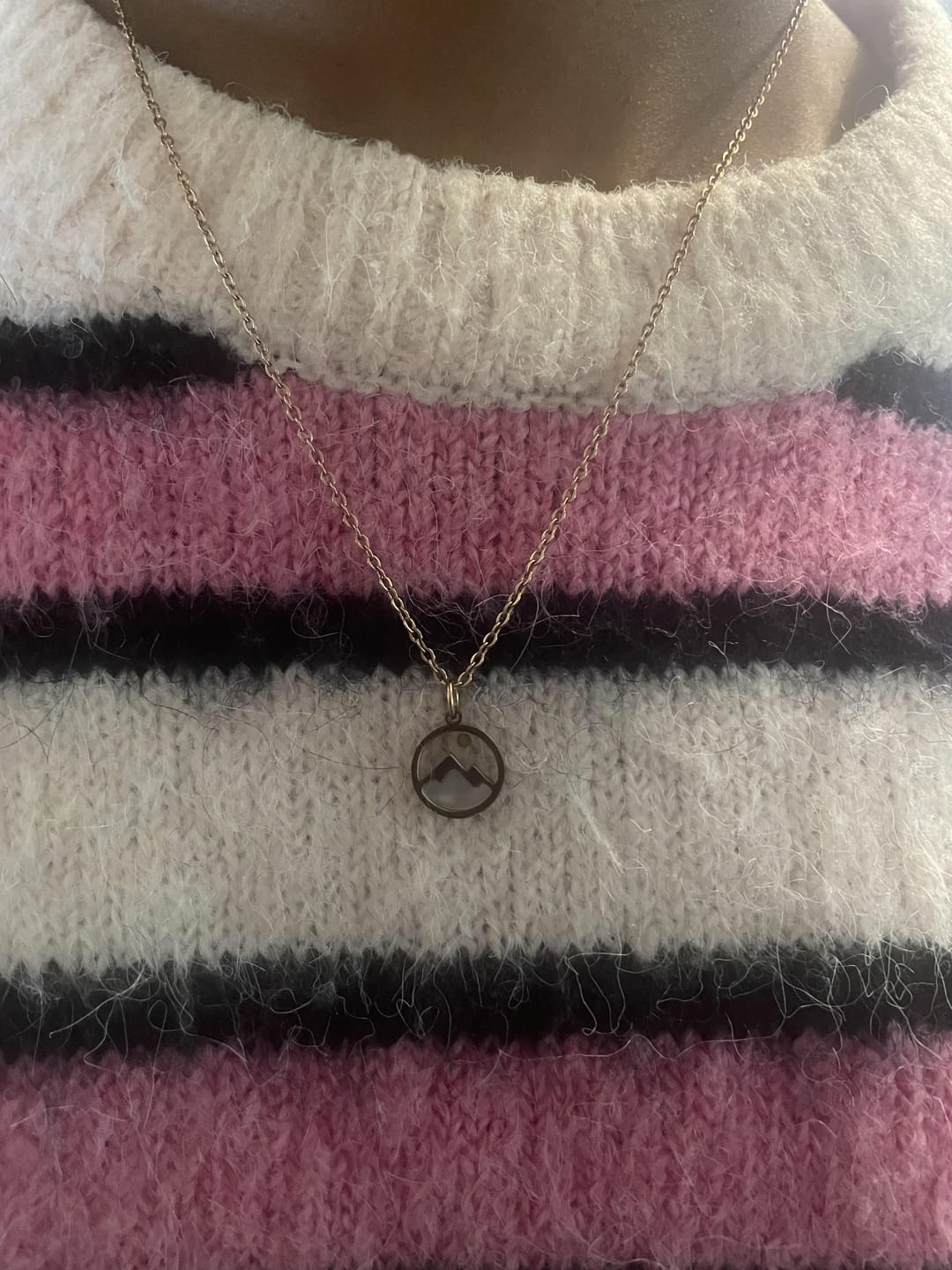 Customer photo review of Collier Chrétien Graine de Moutarde - Réversible
