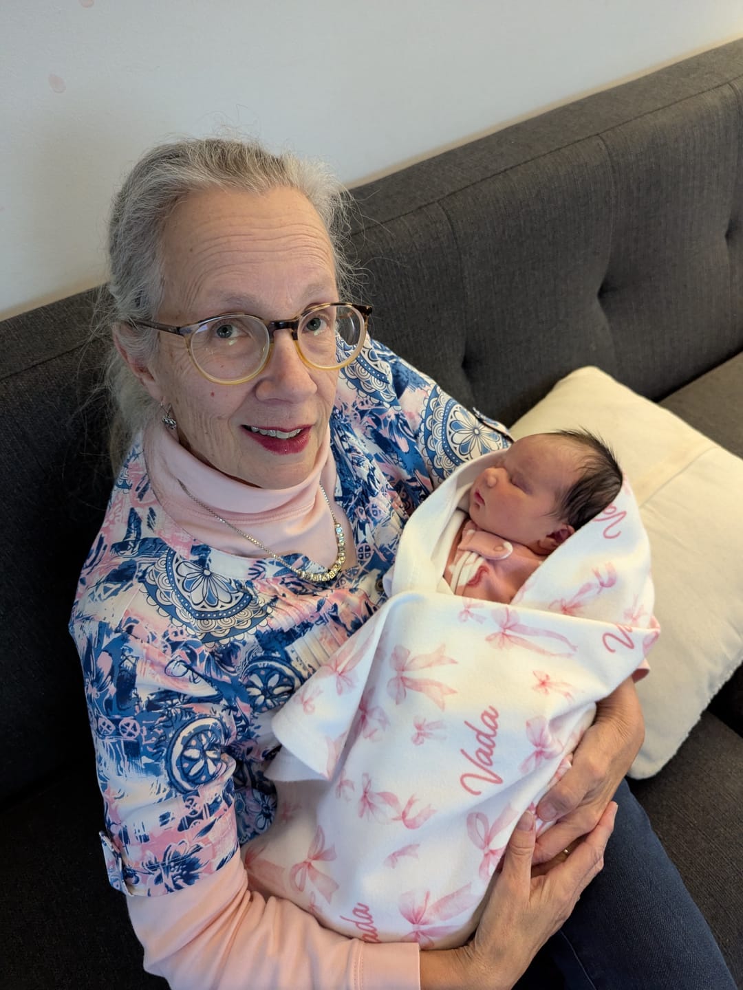 Customer photo review of Pink bows personalized baby girl blanket